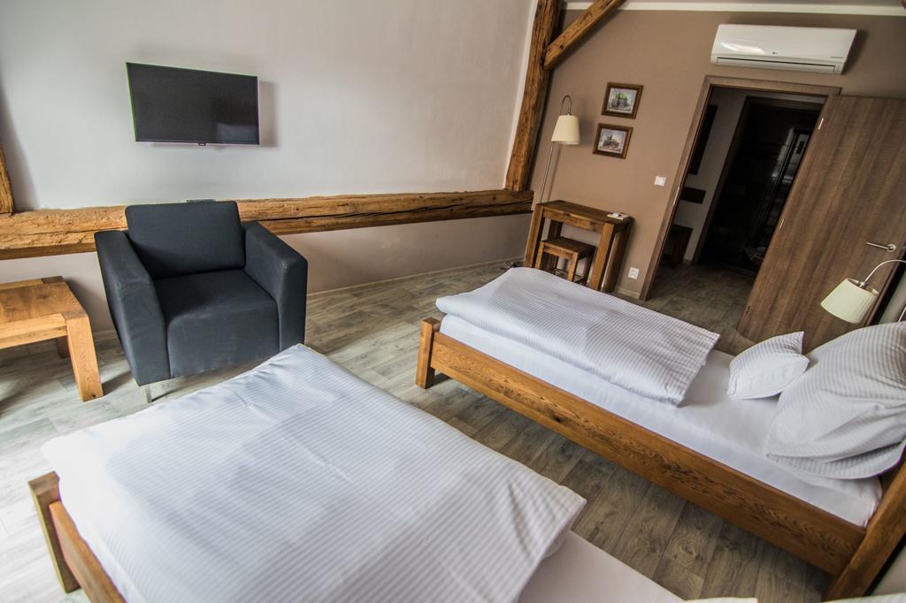 Pension Viktorin Podebrady Luaran gambar