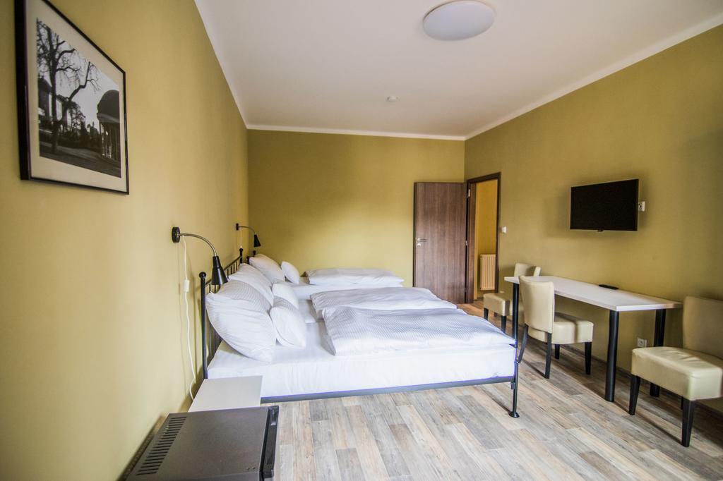 Pension Viktorin Podebrady Luaran gambar