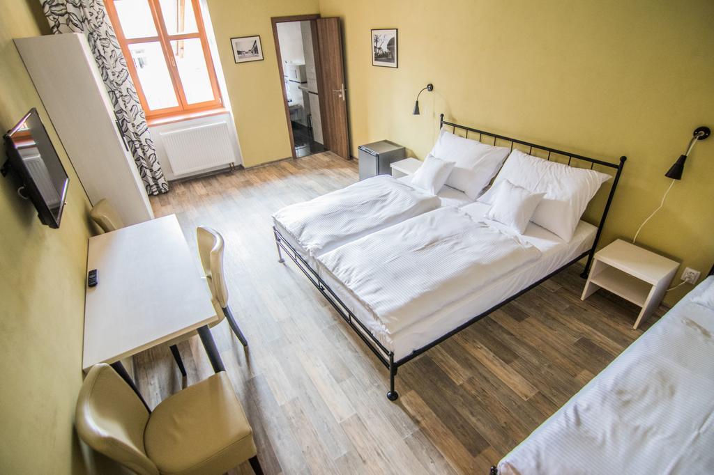 Pension Viktorin Podebrady Luaran gambar